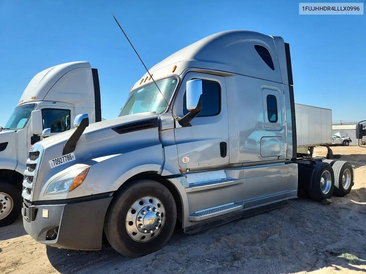 Freightliner Cascadia 126" Sleeper Cab Semi Truck 2020