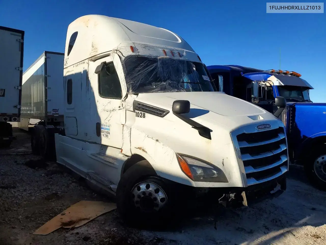 Freightliner Cascadia 126 Semi Truck 2020