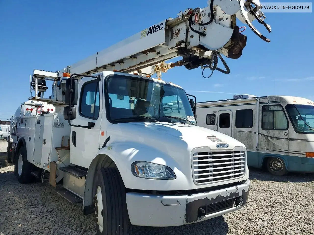 Freightliner Business Class M2 Digger Derrick 2015