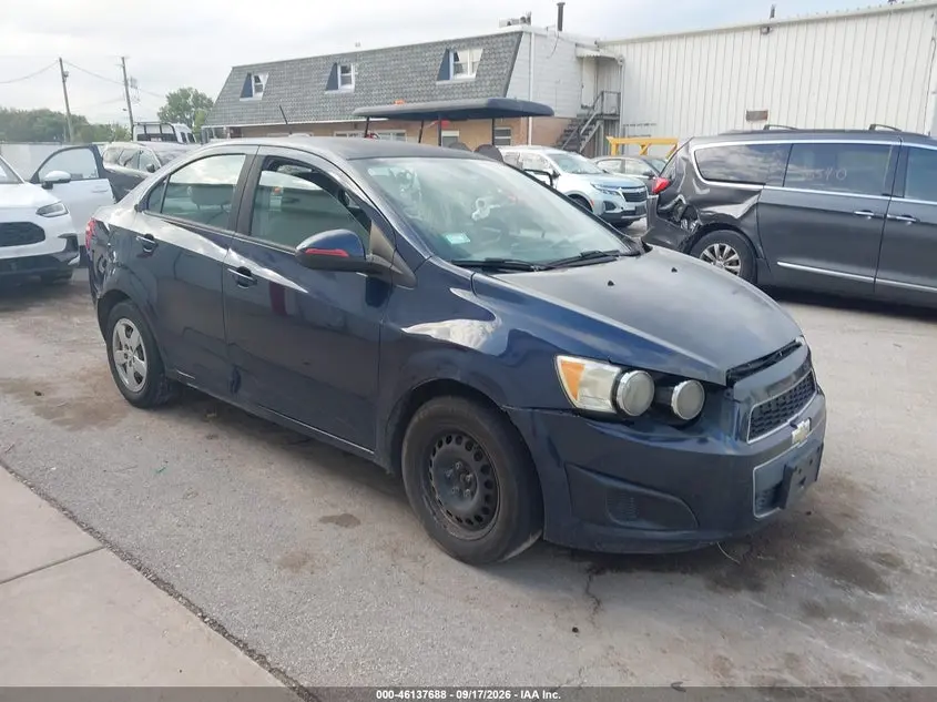 Chevrolet Sonic Ls Auto 2015