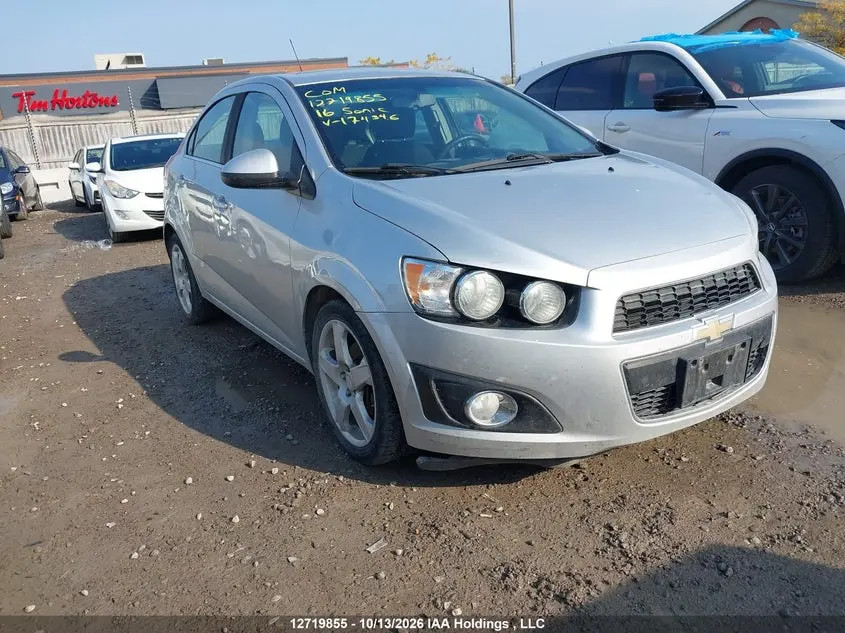 Chevrolet Sonic Lt 2016