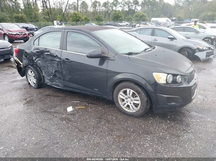 Chevrolet Sonic Lt Auto 2015
