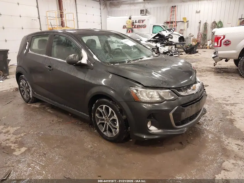 Chevrolet Sonic Lt Auto 2017