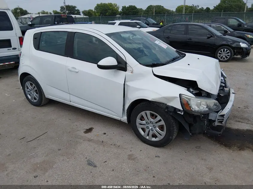 Chevrolet Sonic Lt Auto 2017