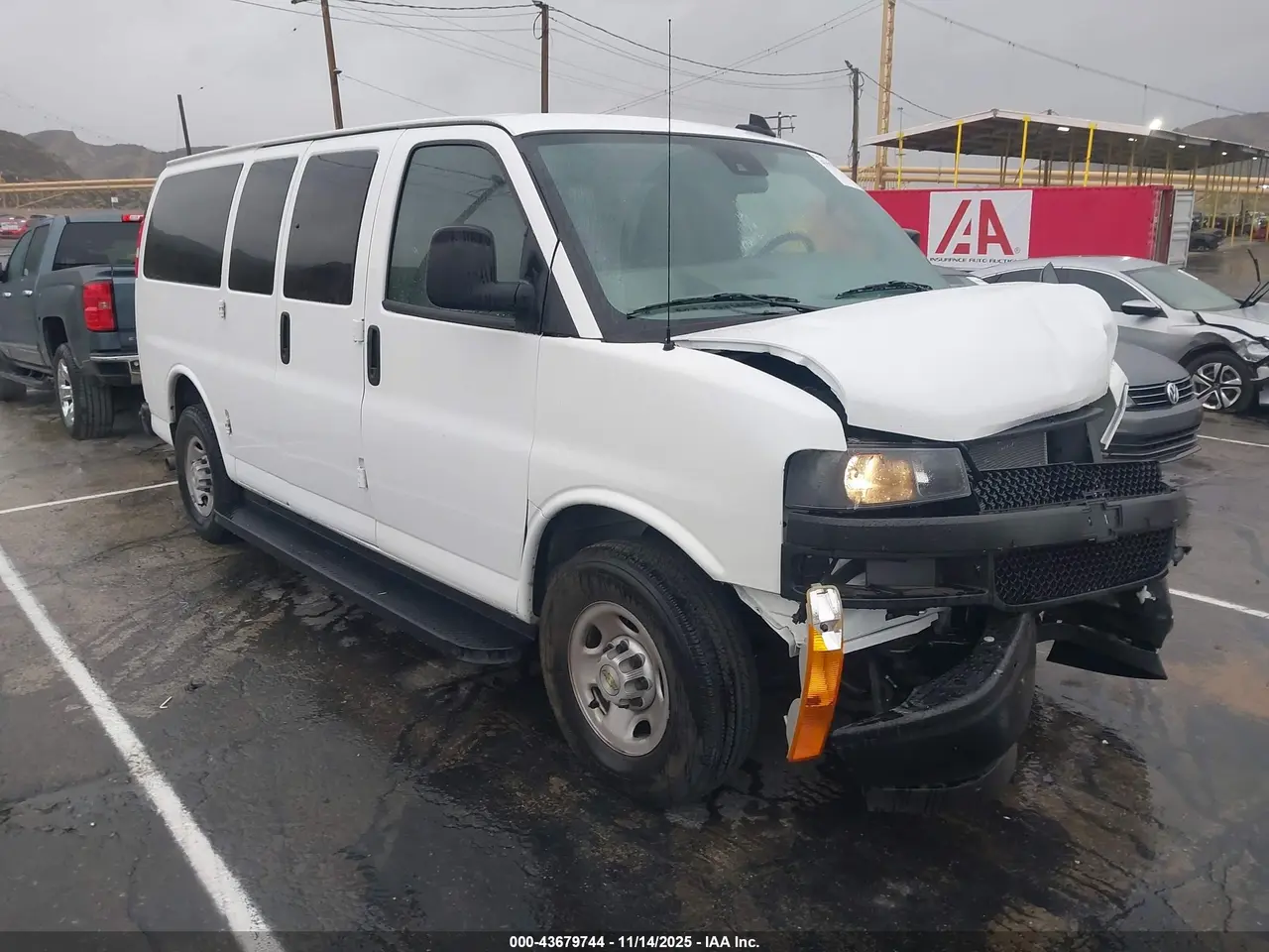 Chevrolet Express Passenger Rwd 2500 Regular Wheelbase Ls 2025