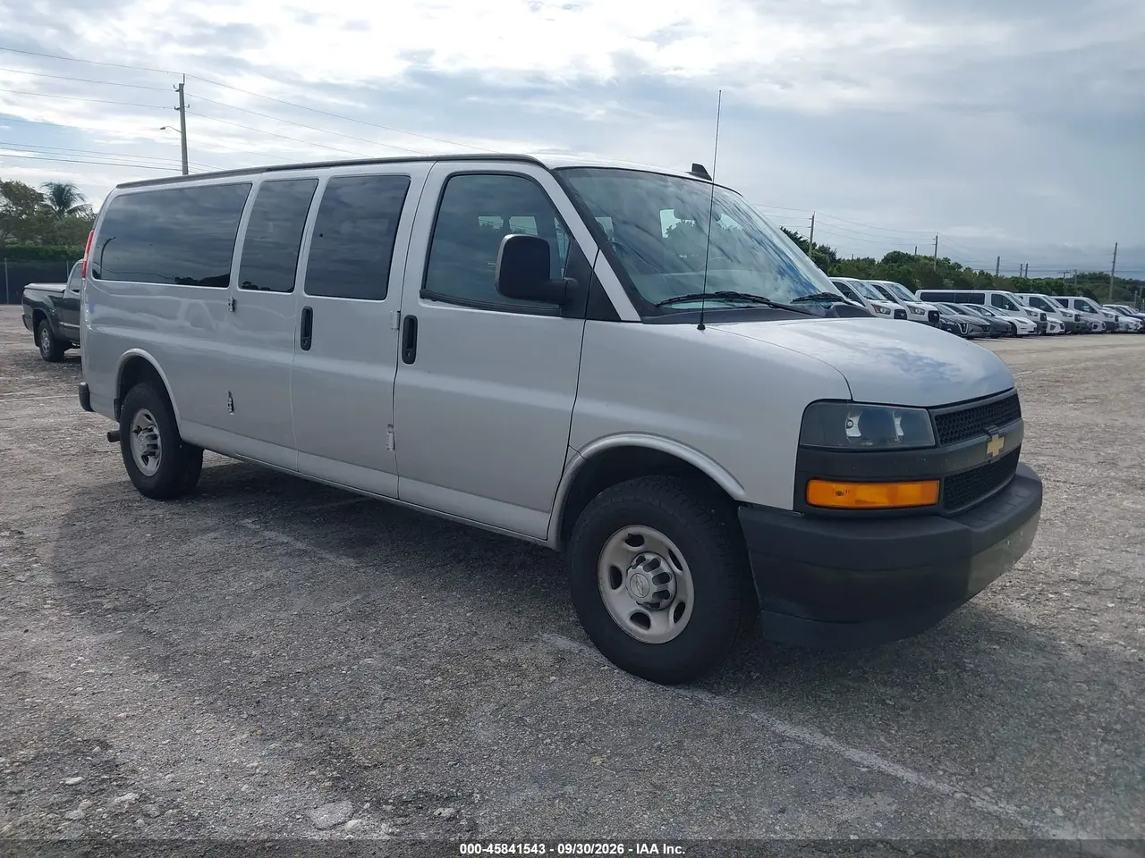 Chevrolet Express Passenger Rwd 3500 Extended Wheelbase Ls 2023