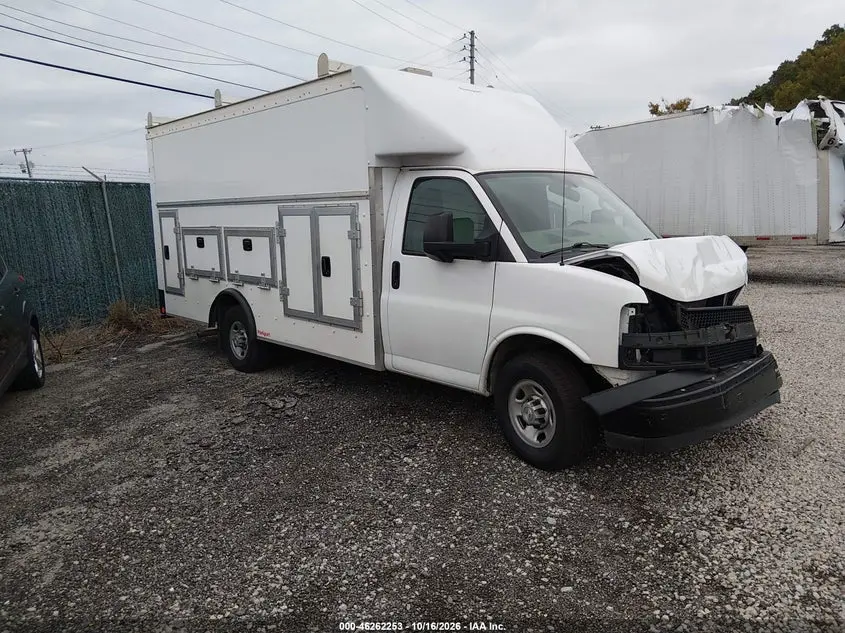 Chevrolet Express Cutaway Work Van 2022