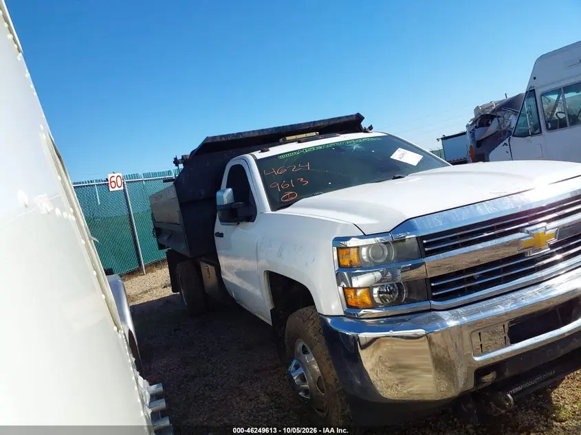 Chevrolet Silverado 3500Hd Chassis Wt 2015