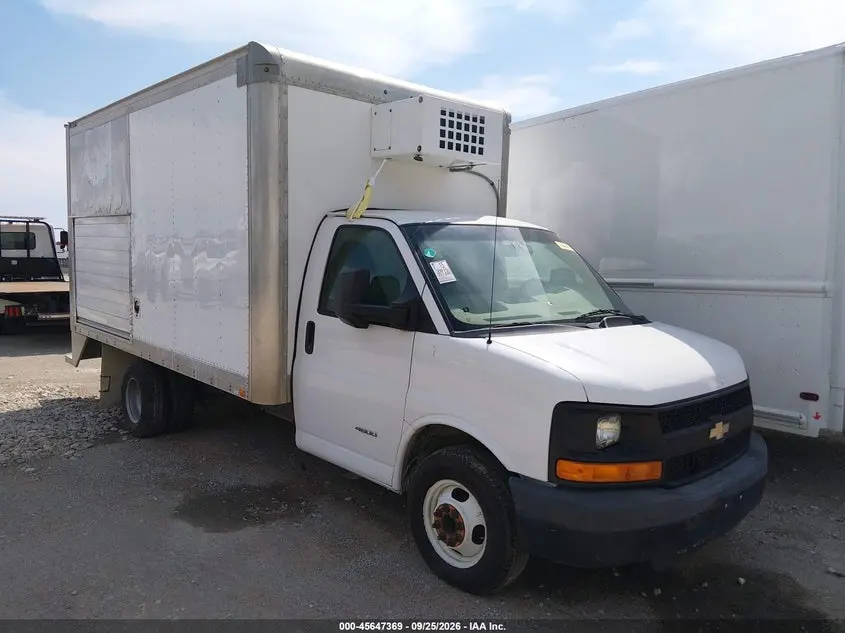 Chevrolet Express Cutaway 4500 2015