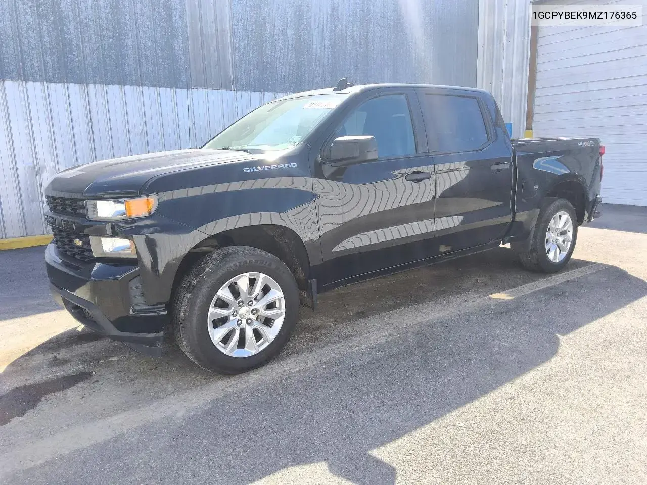 Chevrolet Silverado K1500 Custom 2021