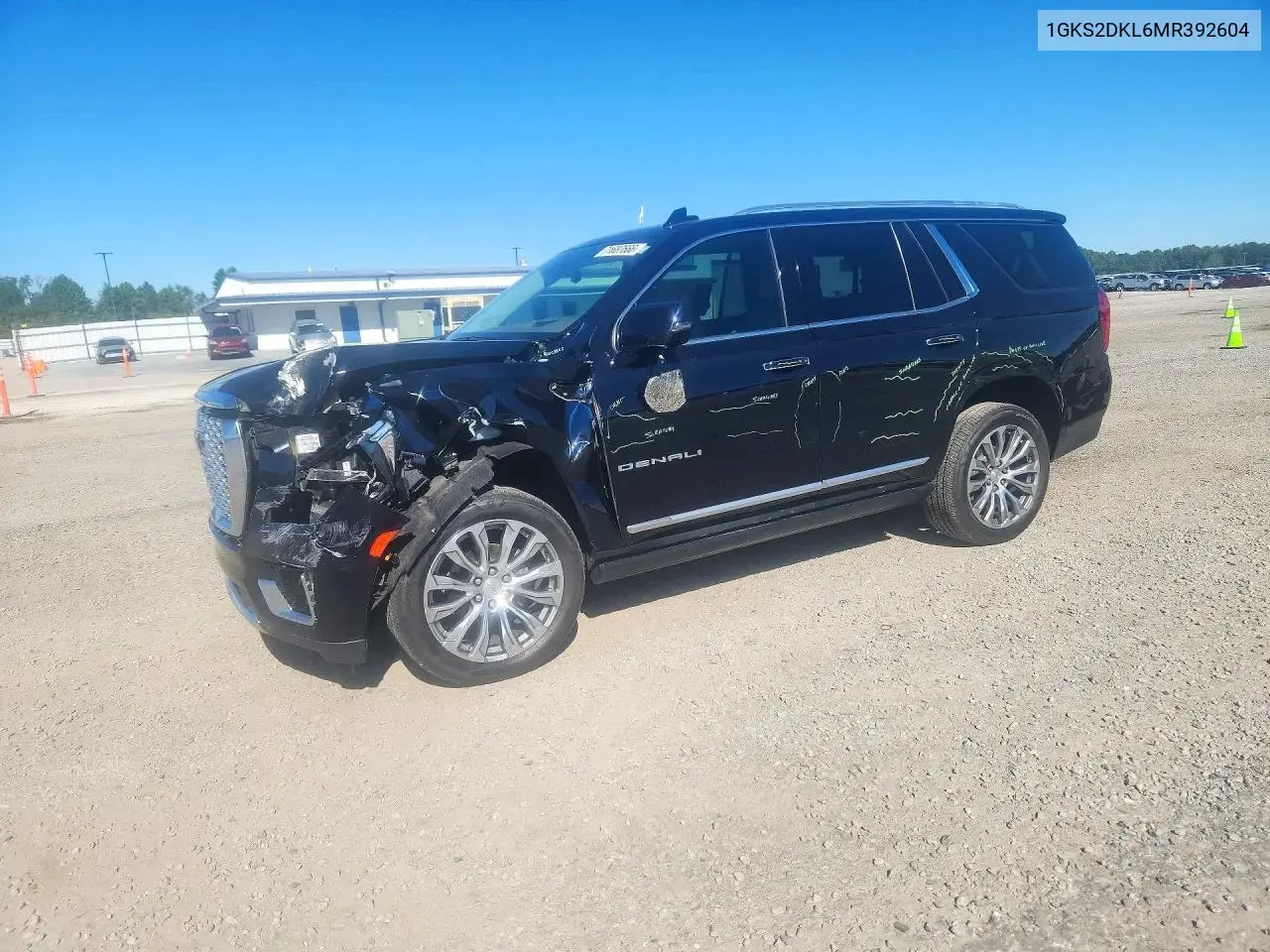 GMC Yukon Denali 2021