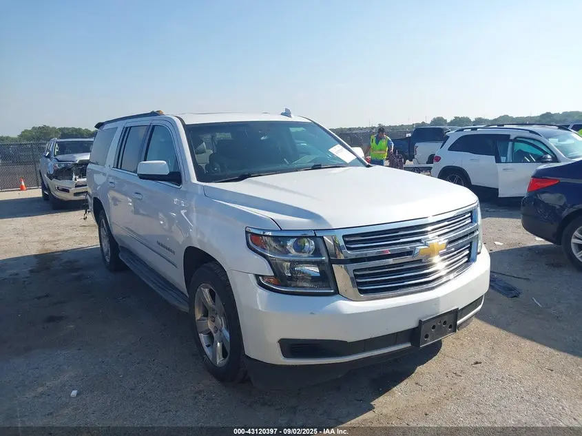 Chevrolet Suburban Lt 2016