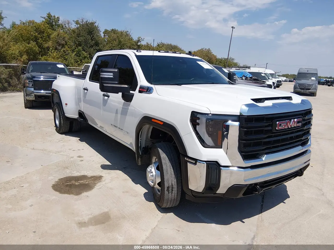 GMC Sierra 3500Hd 4Wd Long Bed Pro 2024