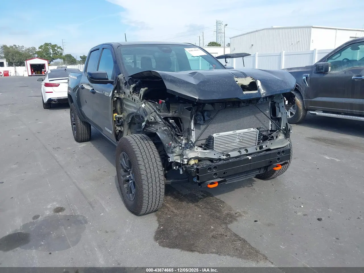 GMC Canyon 2Wd Elevation 2024