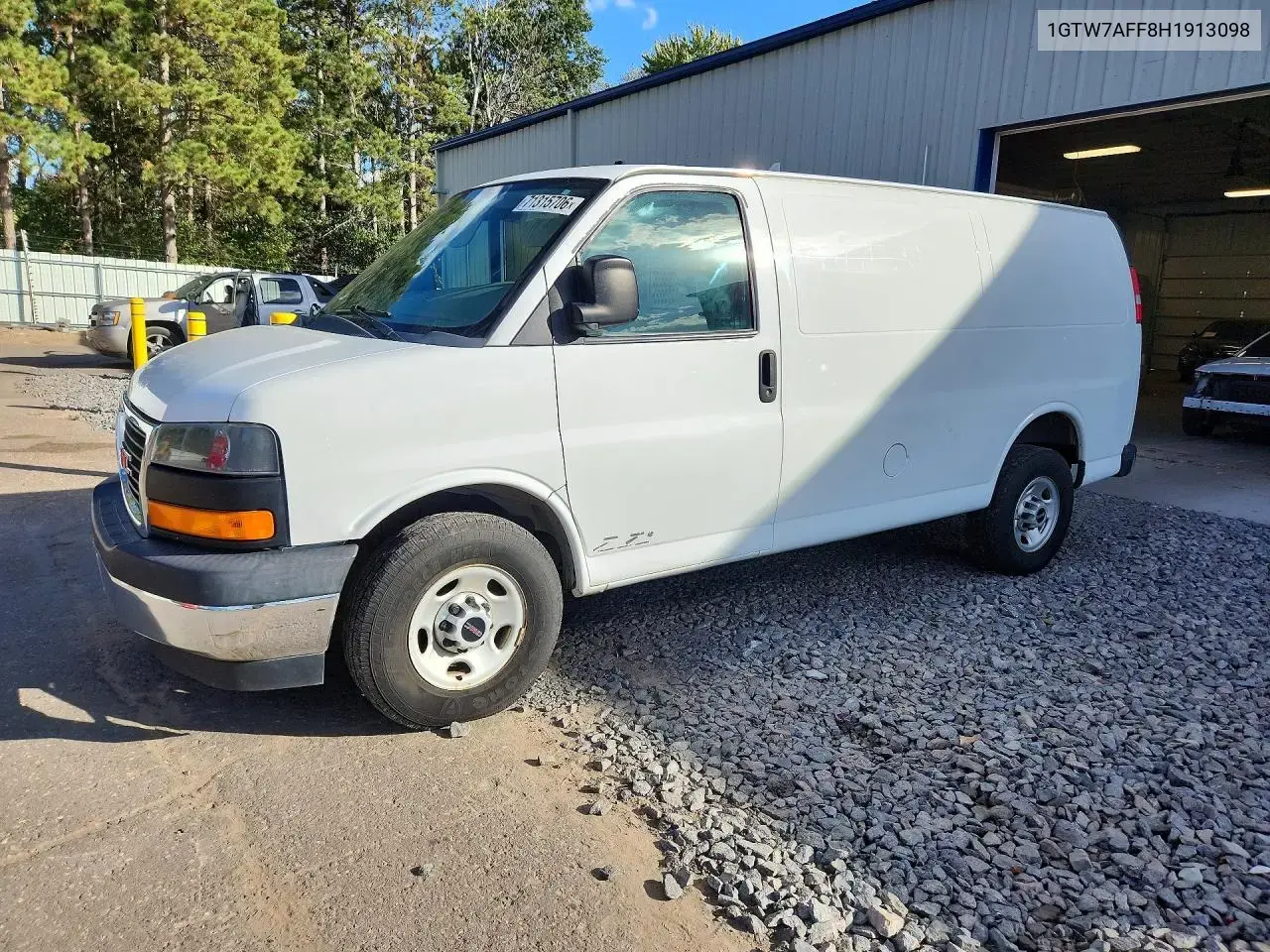 GMC Savana 2500 Cargo Delivery Van 2017