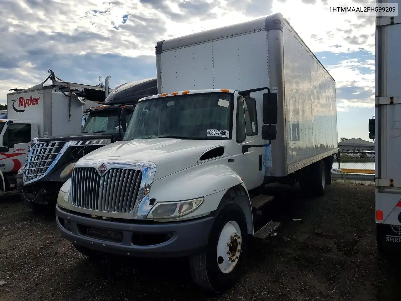 International 4300 Box Truck 2015
