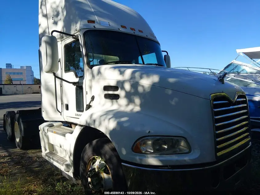 Mack Pinnacle 2017