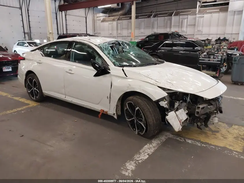 Nissan Altima Sr Fwd 2025