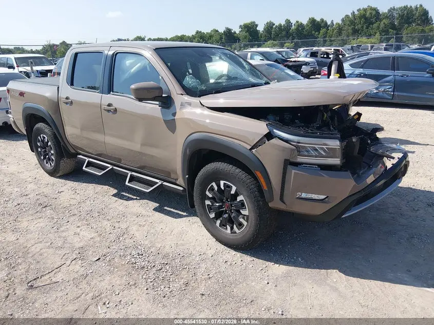 Nissan Frontier Pro-4X 4X4 2023