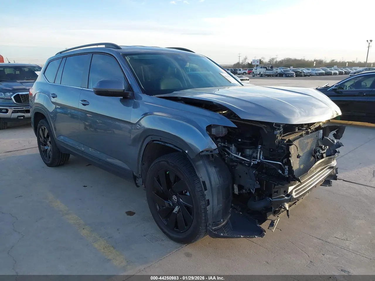 Volkswagen Atlas 2.0T Se W/Technology 2025