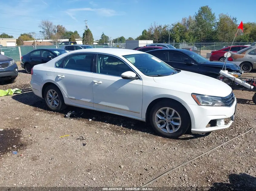 Volkswagen Passat 1.8T S 2016