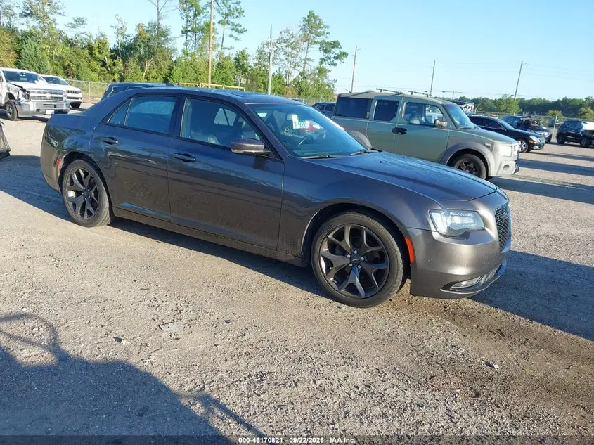 Chrysler 300 2021