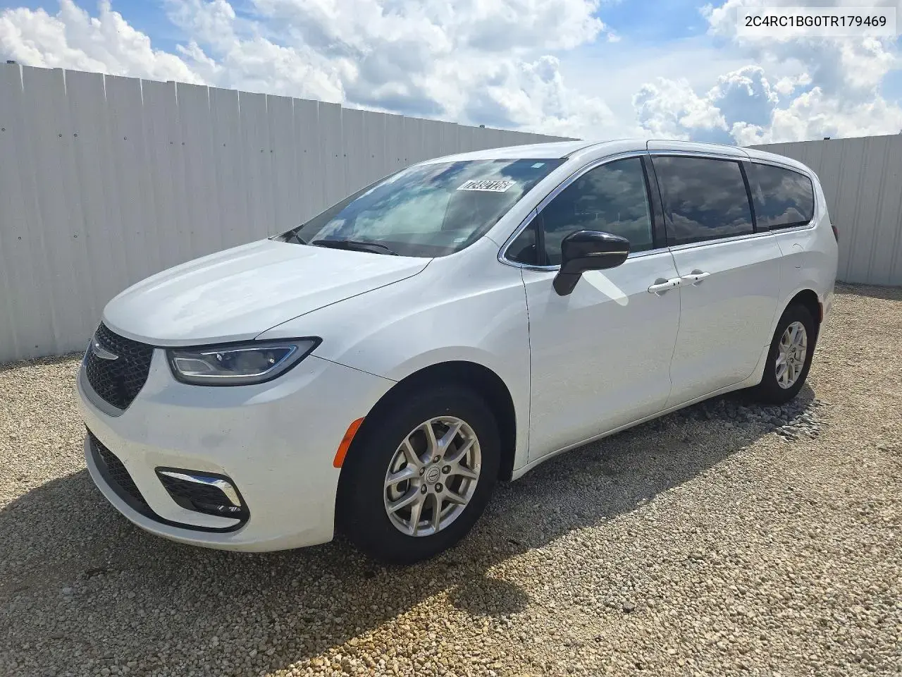 Chrysler Pacifica Select 2026