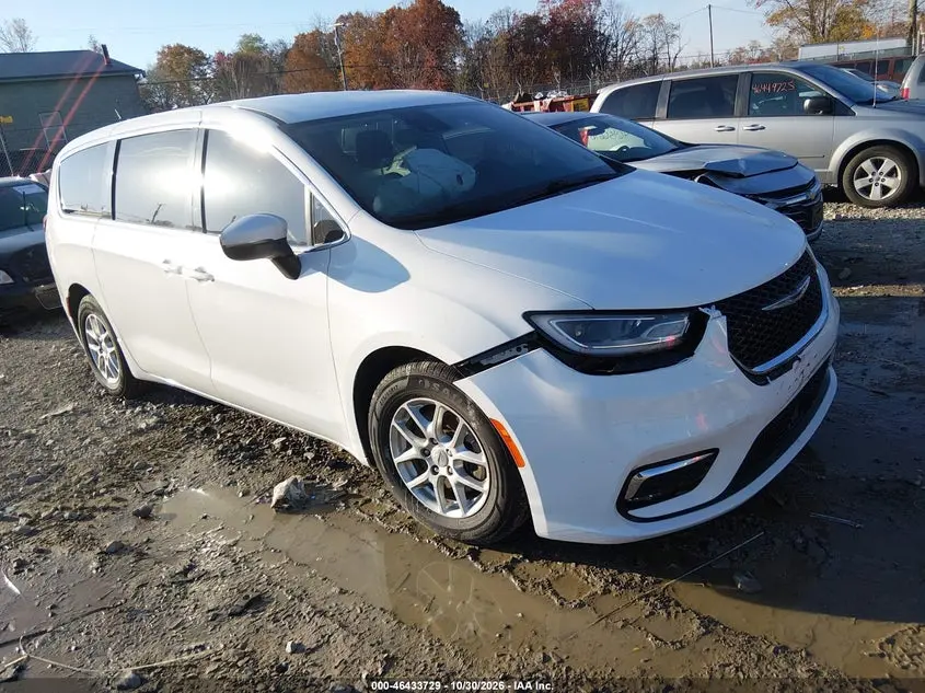 Chrysler Pacifica Touring L 2023