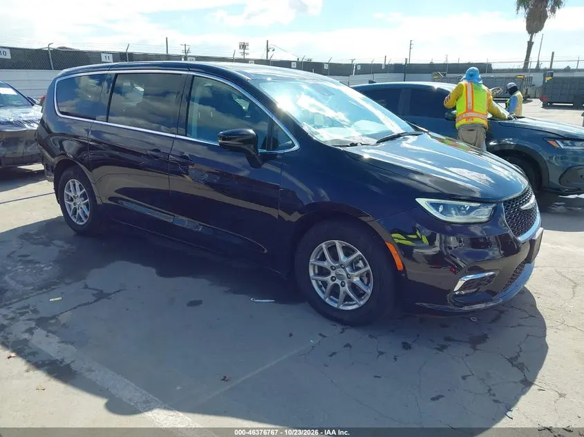 Chrysler Pacifica Touring L 2024