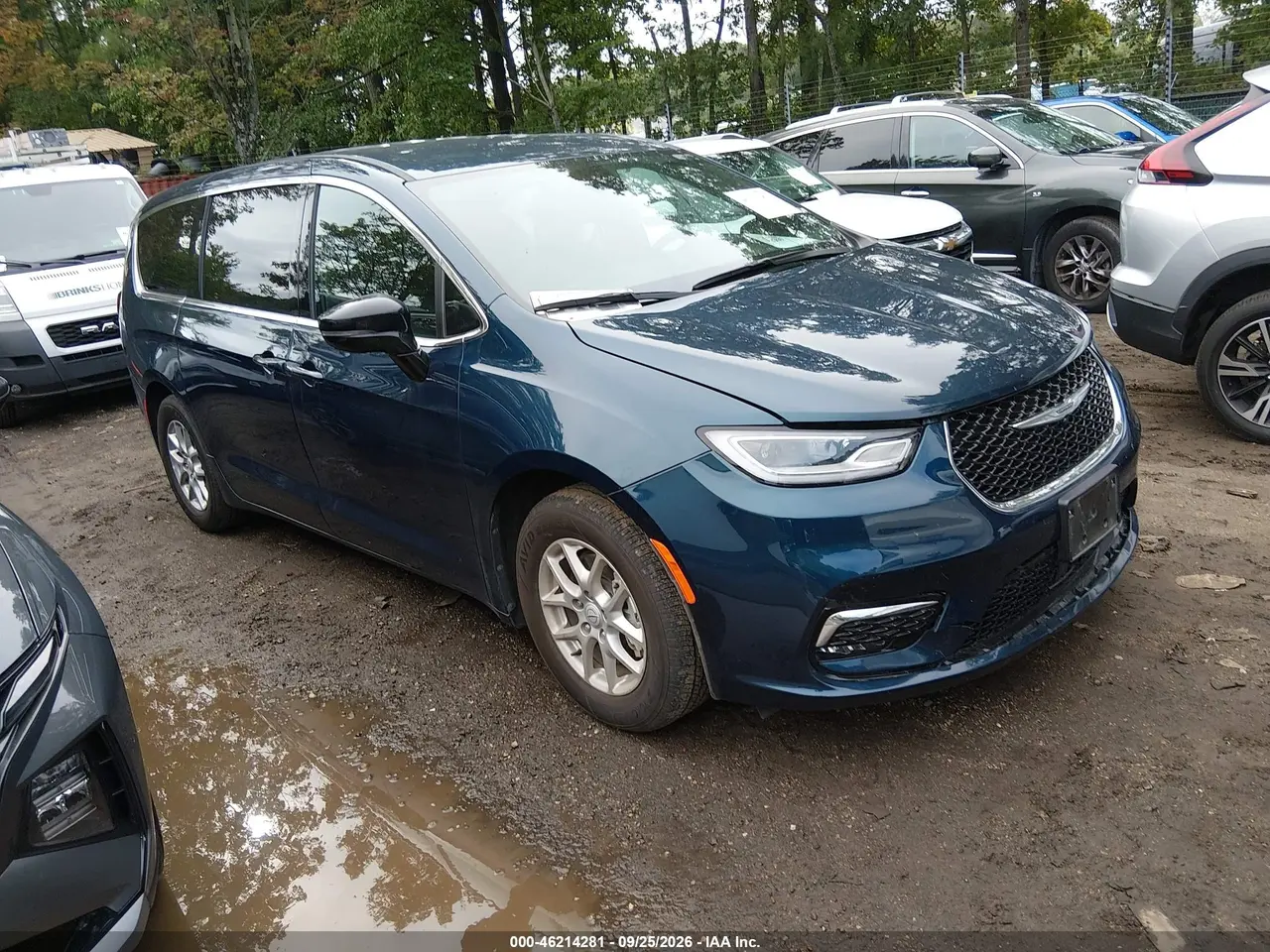 Chrysler Pacifica Select 2025