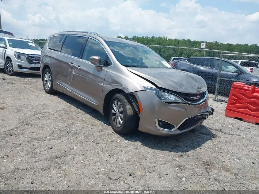 Chrysler Pacifica Touring L 2018