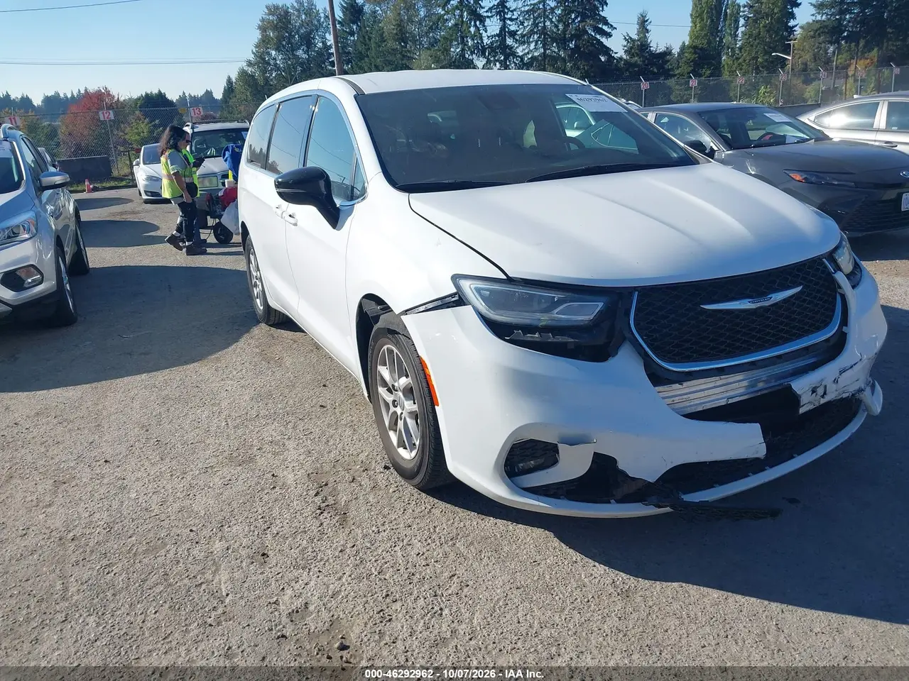 Chrysler Pacifica Select 2025