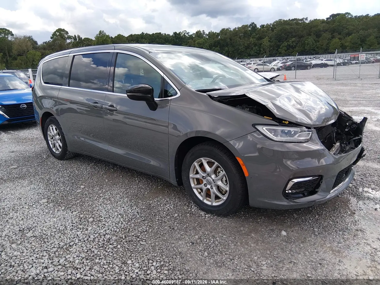 Chrysler Pacifica Select 2025
