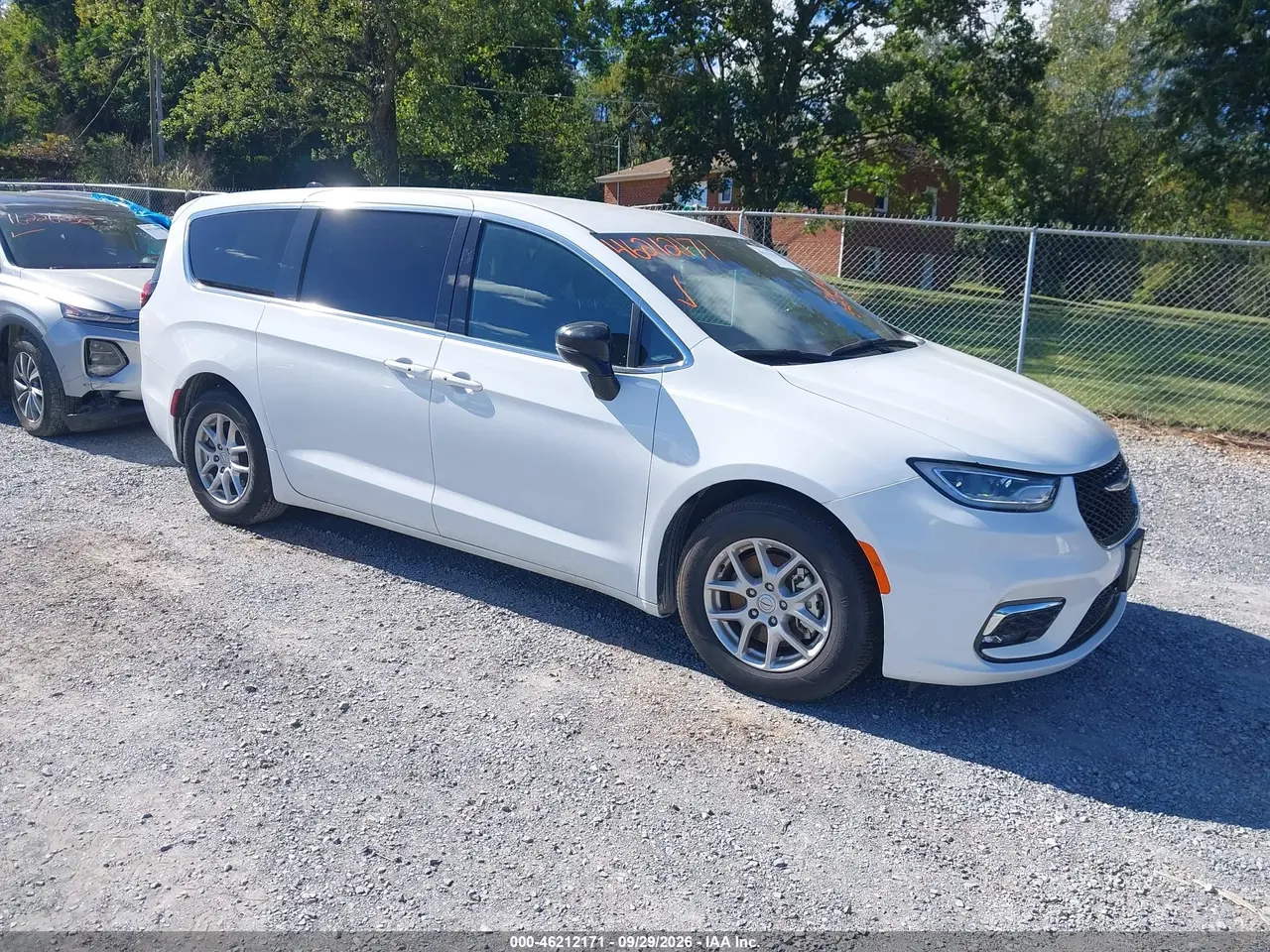 Chrysler Pacifica Select 2026