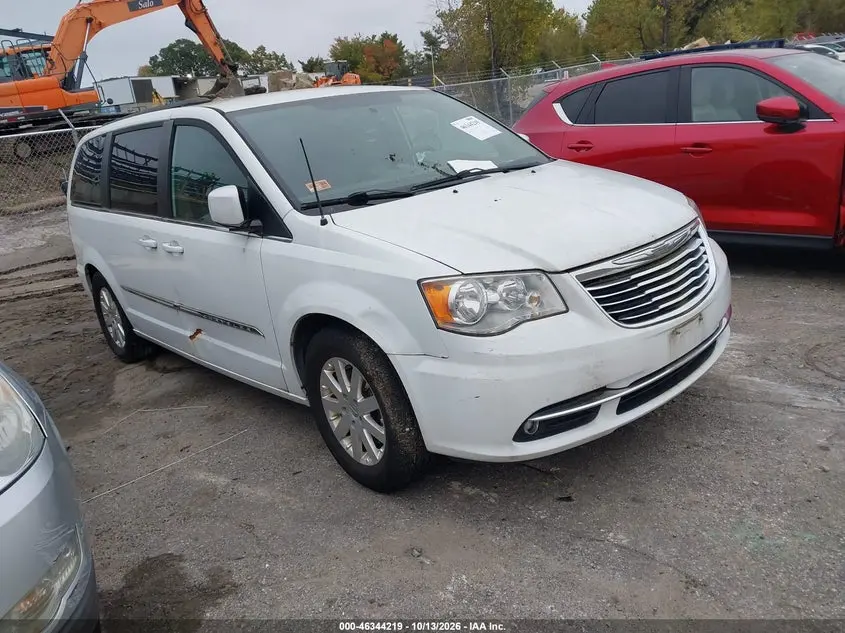Chrysler Town & Country Touring 2016