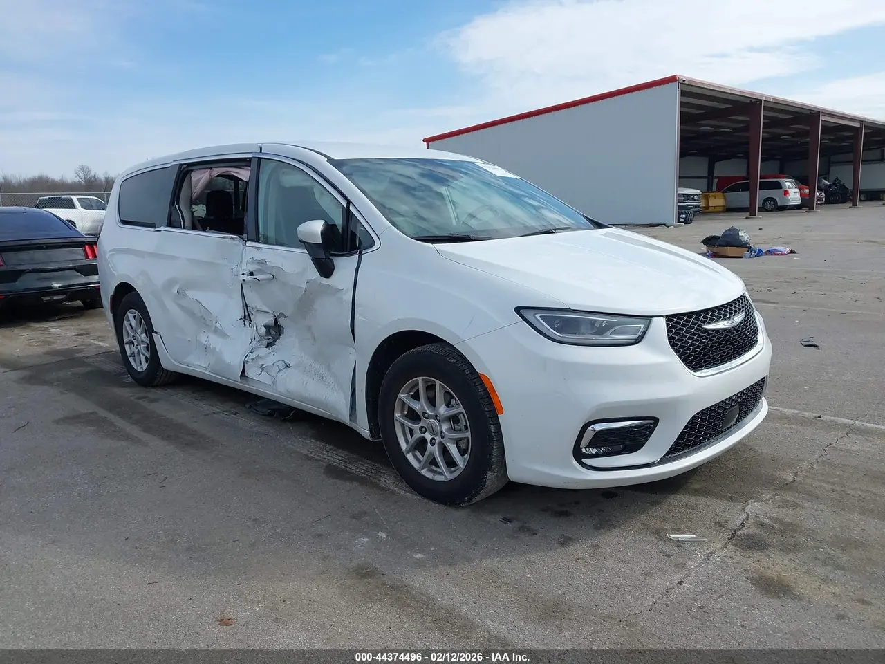 Chrysler Pacifica Touring L 2023