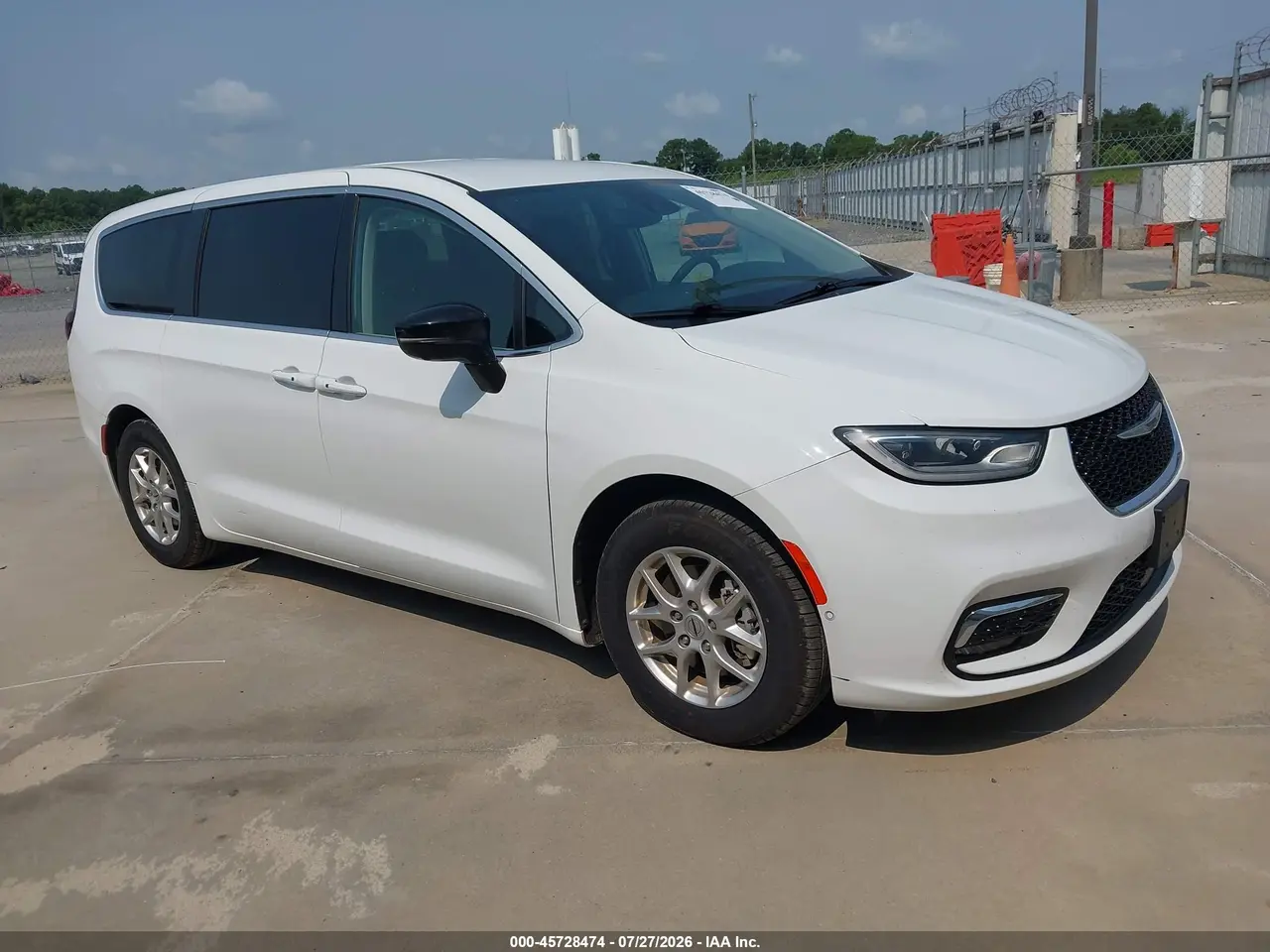 Chrysler Pacifica Touring L 2024