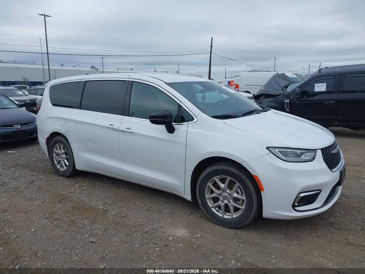 Chrysler Pacifica Select 2025