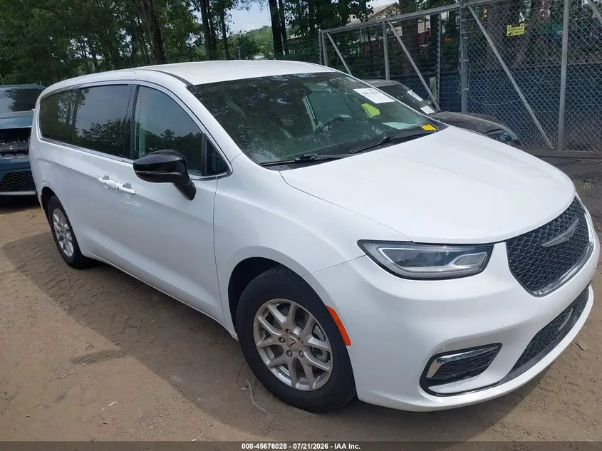 Chrysler Pacifica Touring L 2024