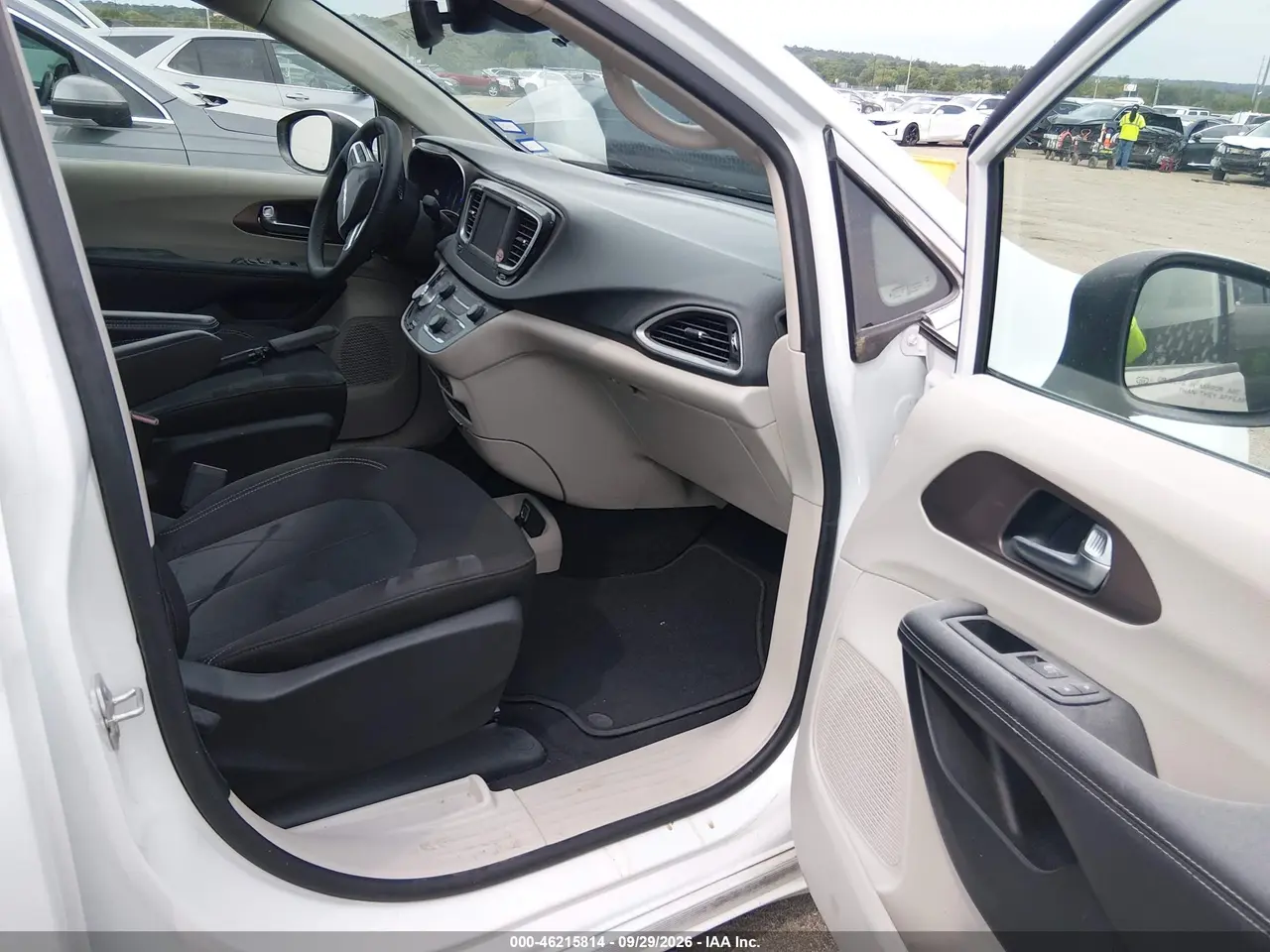 Chrysler Voyager Lx 2023