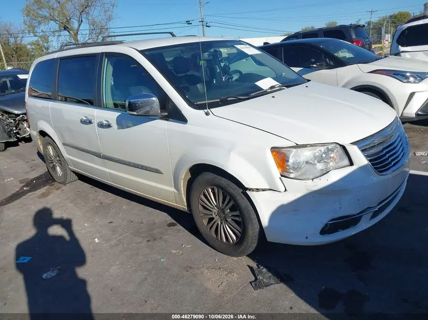 Chrysler Town & Country Touring-L 2015