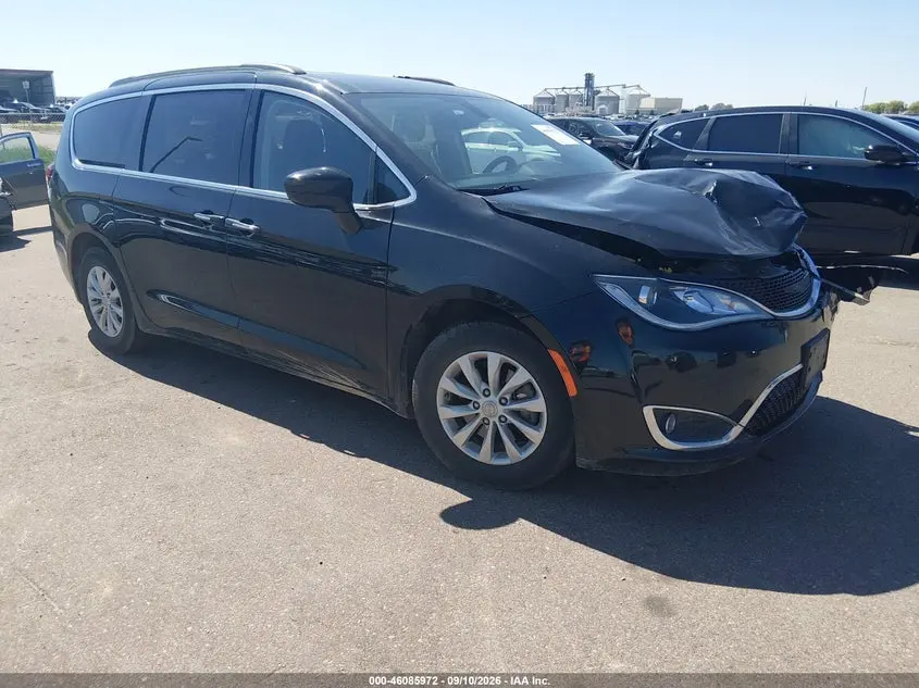 Chrysler Pacifica Touring Plus 2019