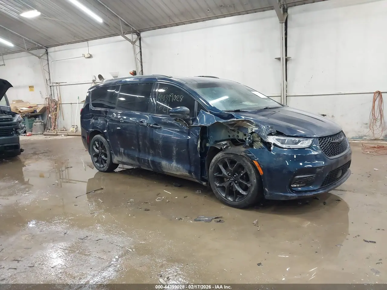 Chrysler Pacifica Touring 2021