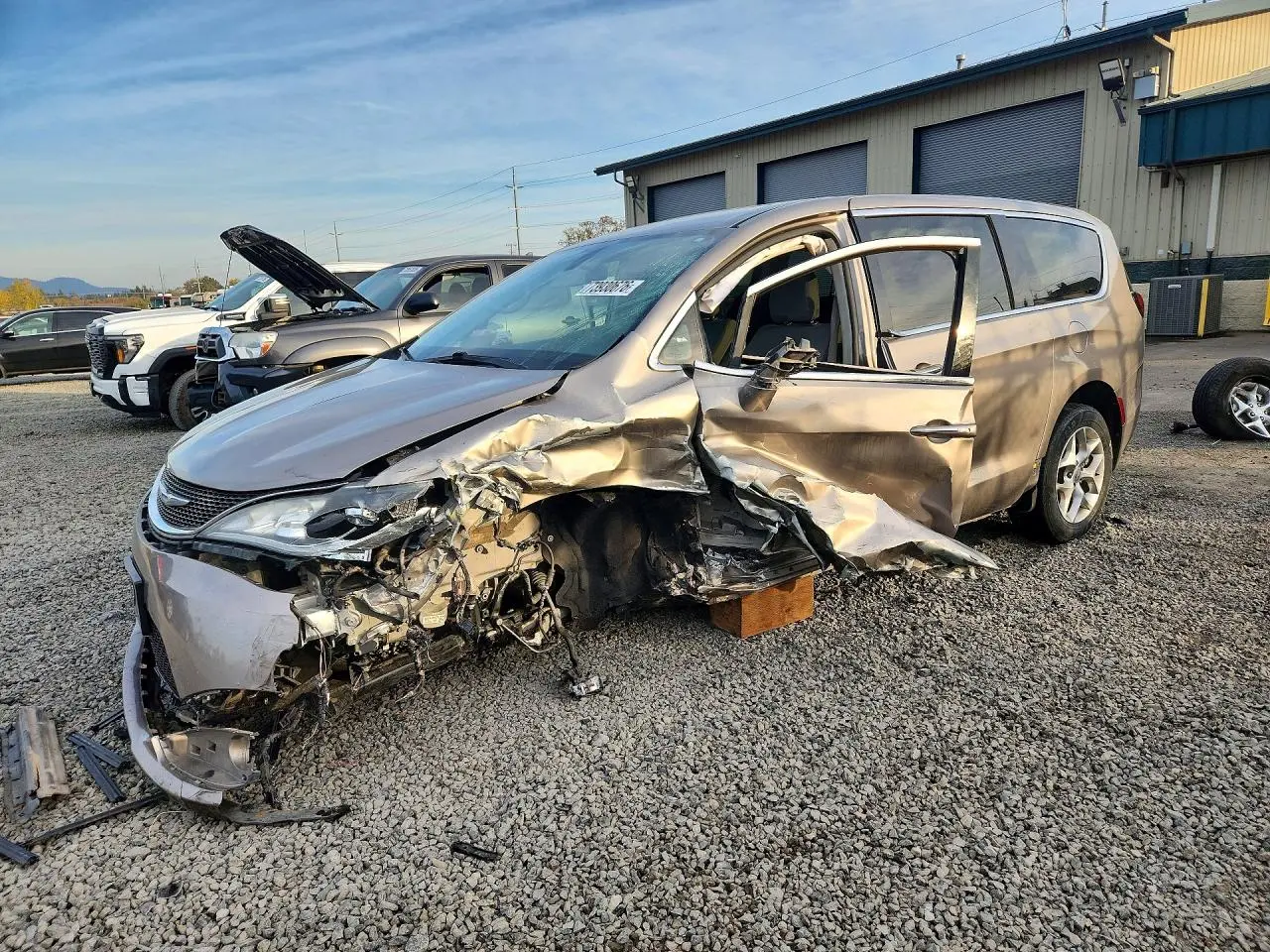 Chrysler Pacifica Touring Plus 2018