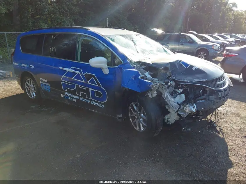 Chrysler Pacifica Touring 2020