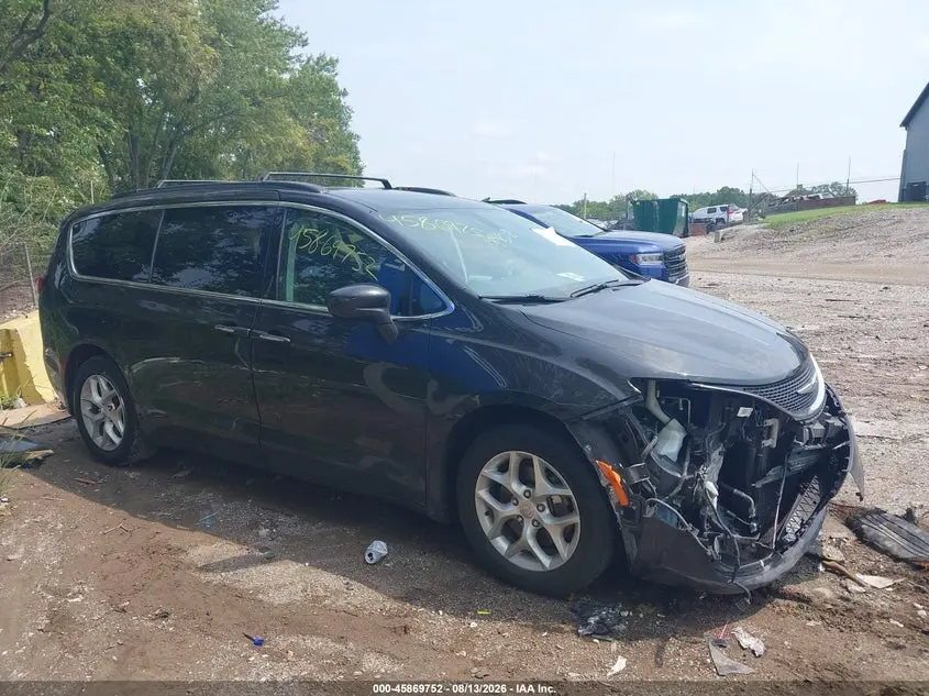 Chrysler Pacifica Touring 2020