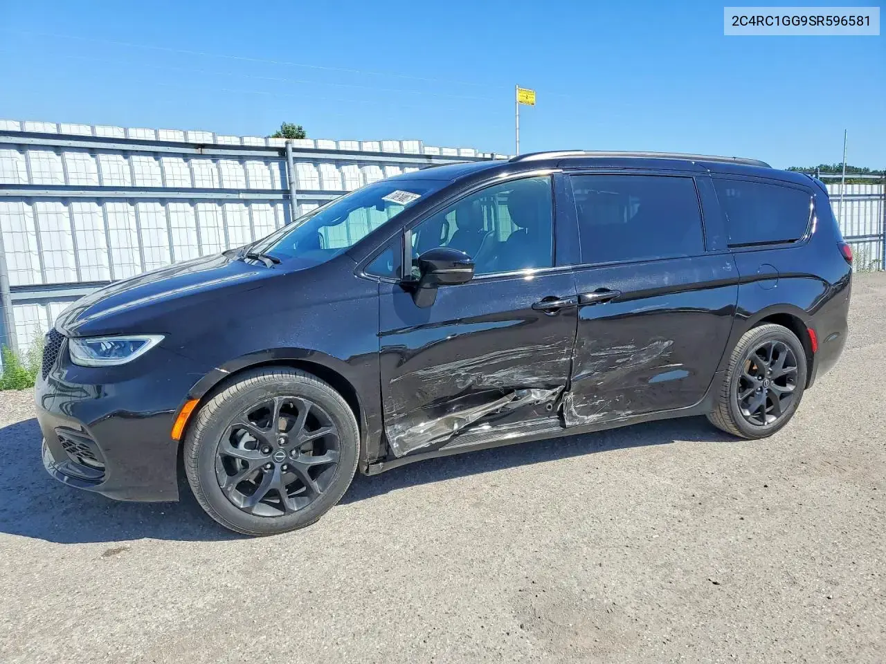 Chrysler Pacifica Limited 2025