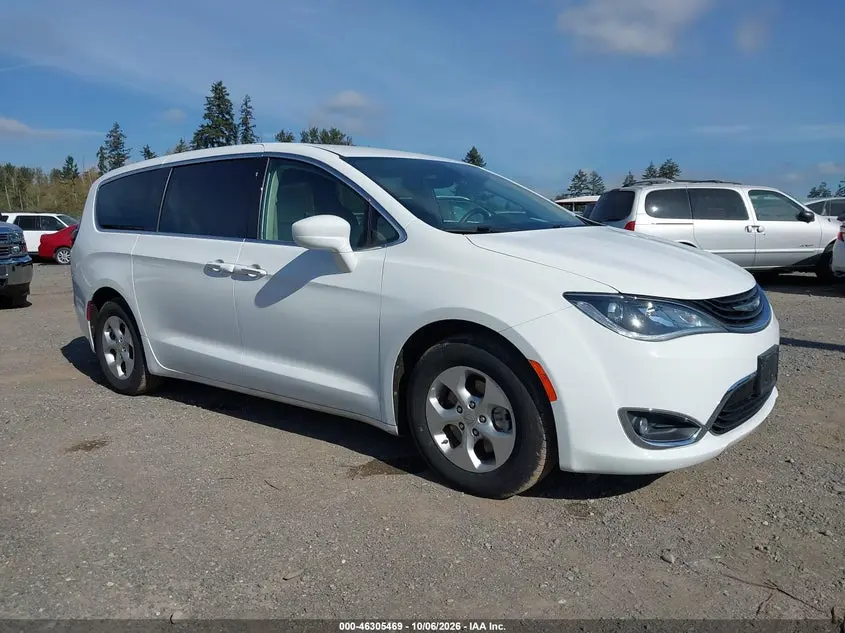 Chrysler Pacifica Hybrid Touring Plus 2017