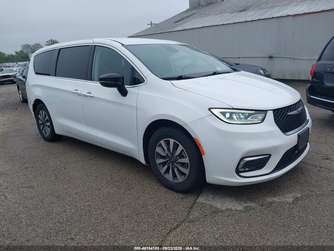 Chrysler Pacifica Hybrid 2024