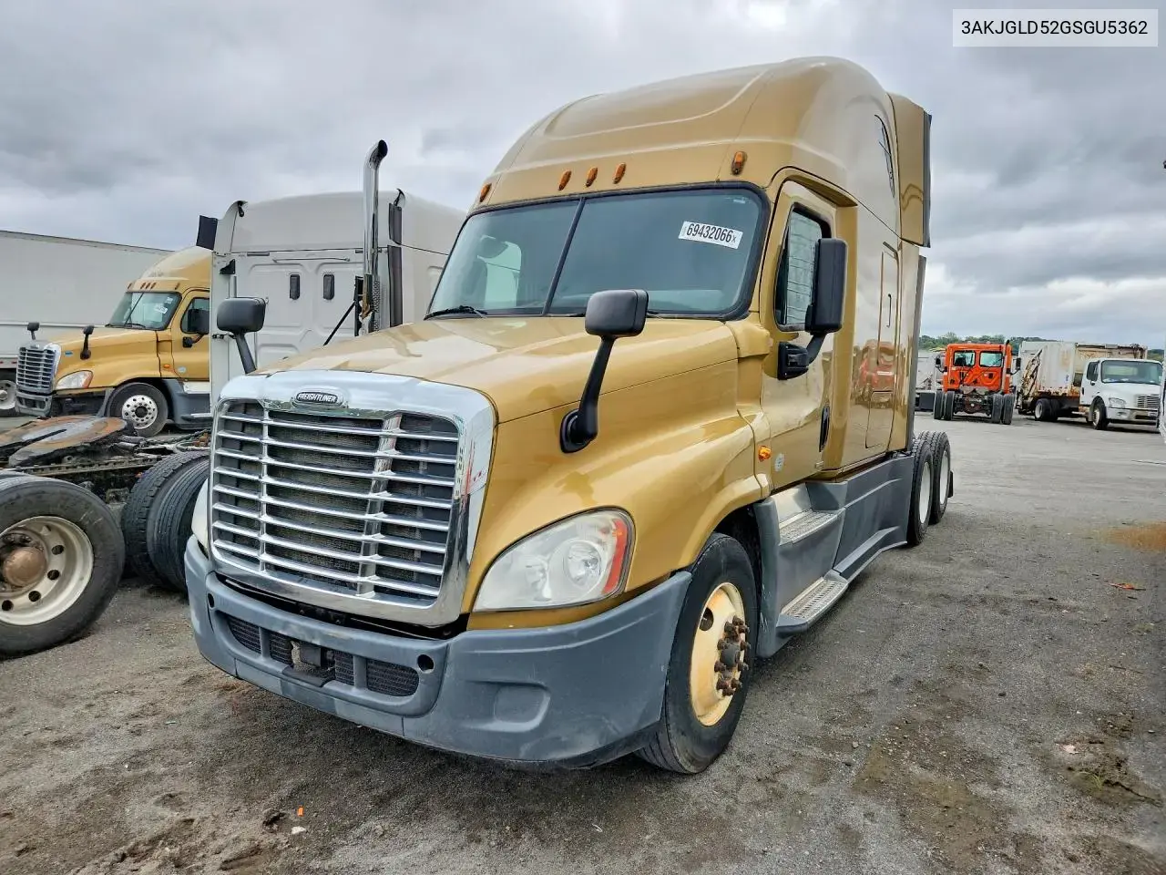 Freightliner Cascadia 125 Semi Truck 2016